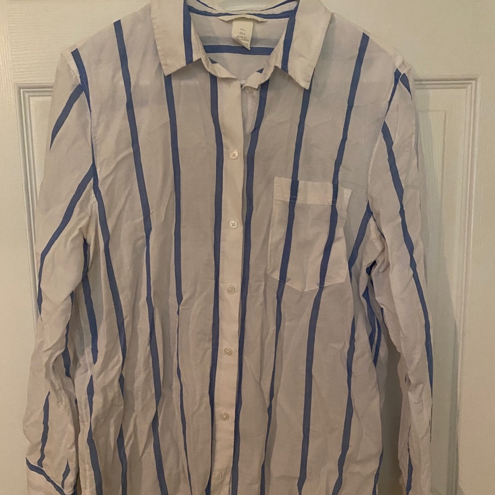 Nice shirt color blue and white